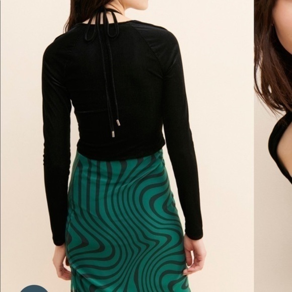 Black ripped crop top - Picture 3 of 4